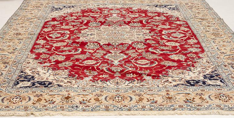 Carpet, Nain, approx. 383 x 294 cm.
