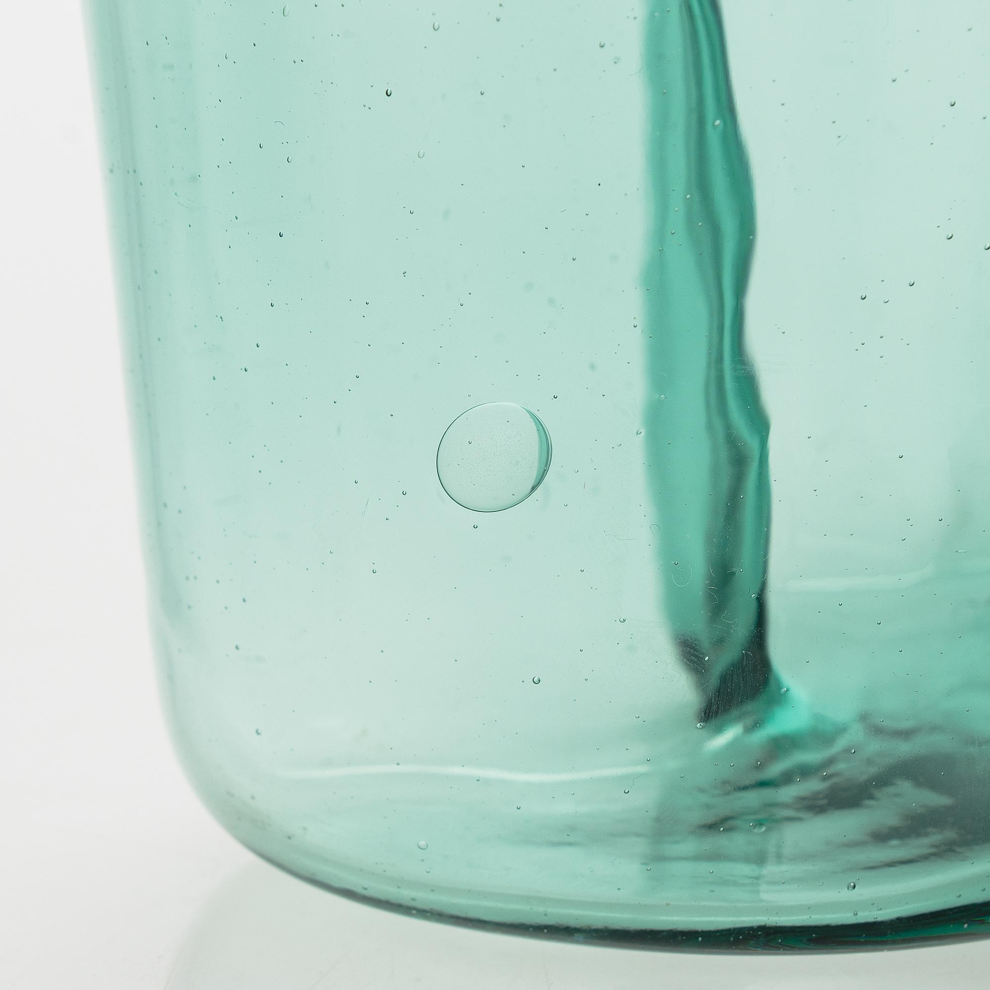 Alvar Aalto, A '9750' vase Karhula Glassworks in production 1937-1949.