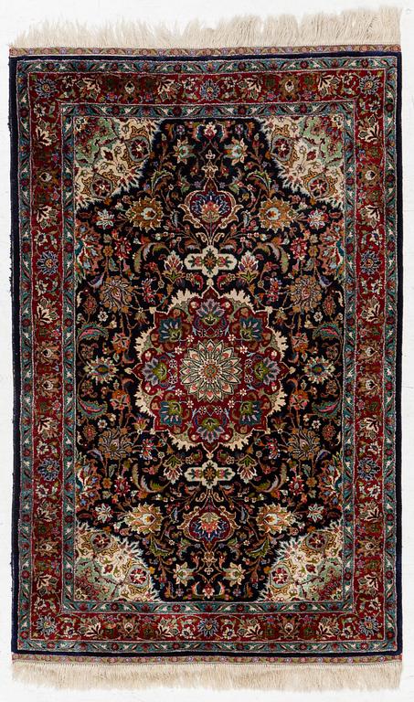 Carpet, oriental, approx. 147 x 97 cm.