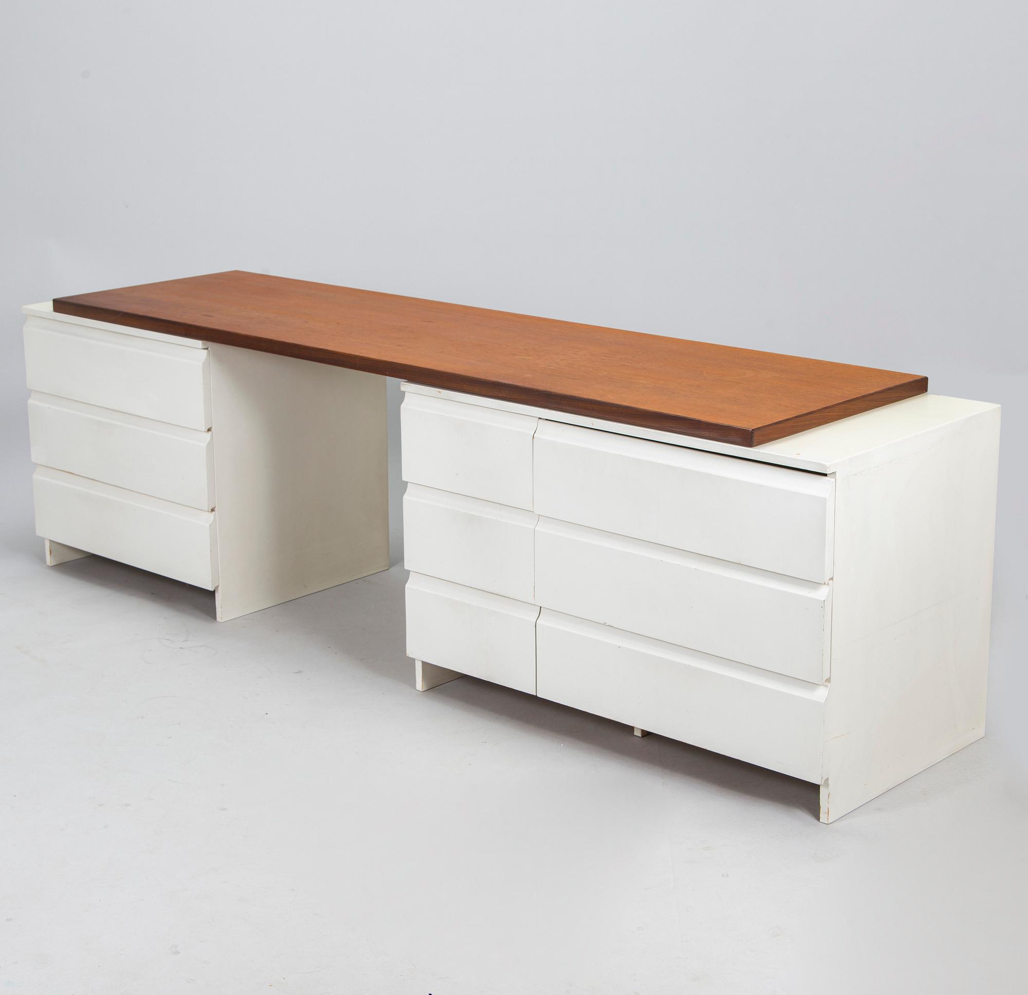 Aulis Leinonen, A writing desk including two  drawers model 200 and a desktop model T216, Artek 1950s.