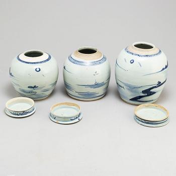 Three blue and white jars with covers, Qing dynasty, 18th century.