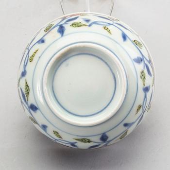 Kopp med fat, porslin. Japan, Edo (1603-1868).