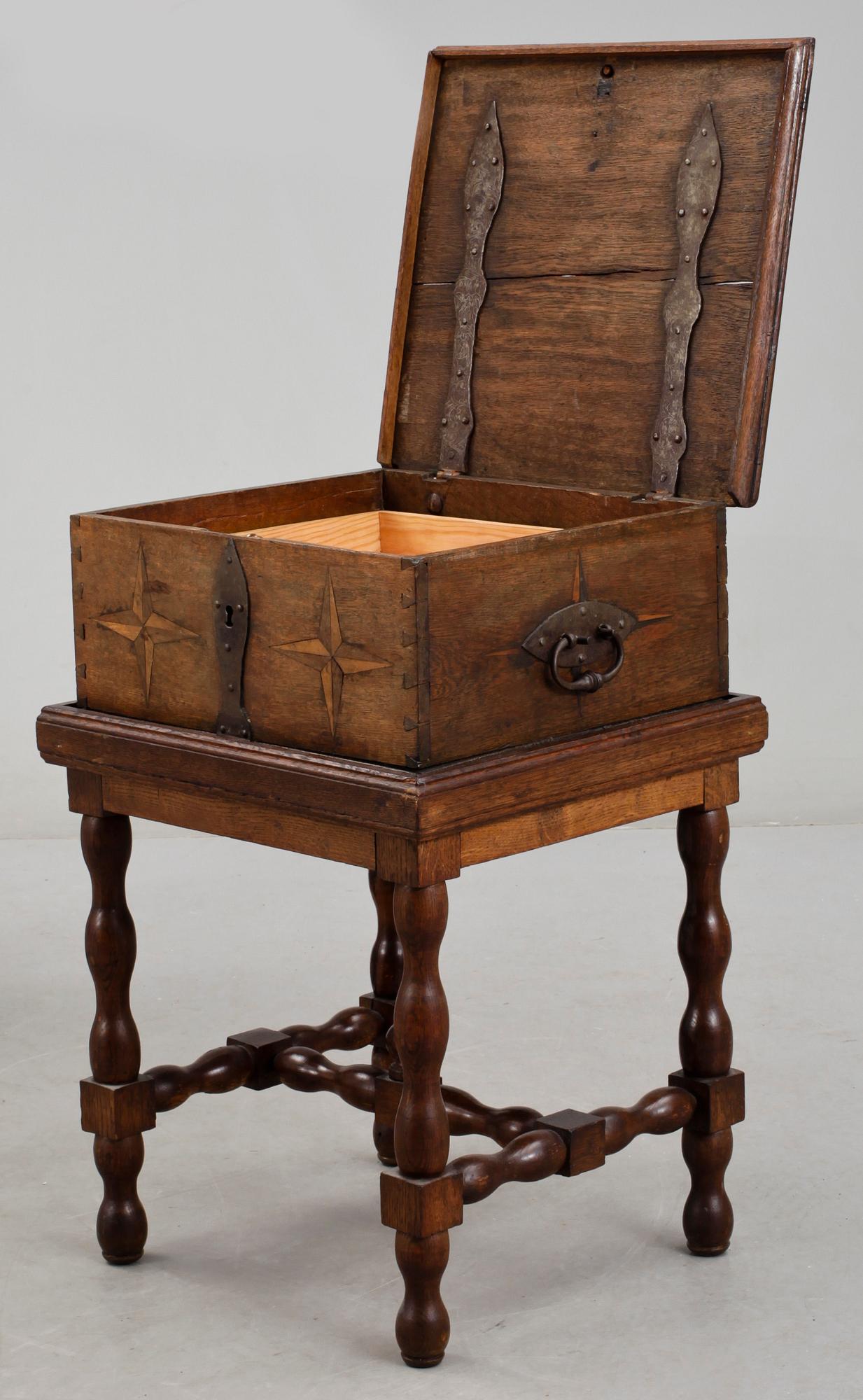 KISTA på benställning, barock, 1700-tal.