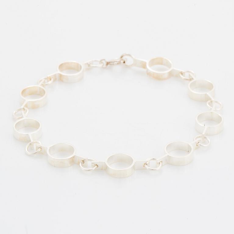 A Jorma Laine bracelet in silver.