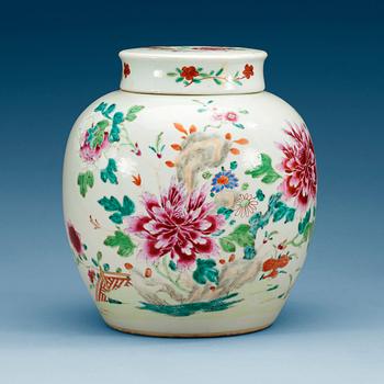 1527. A famille rose jar with cover, Qing dynasty, Qianlong (1736-95).