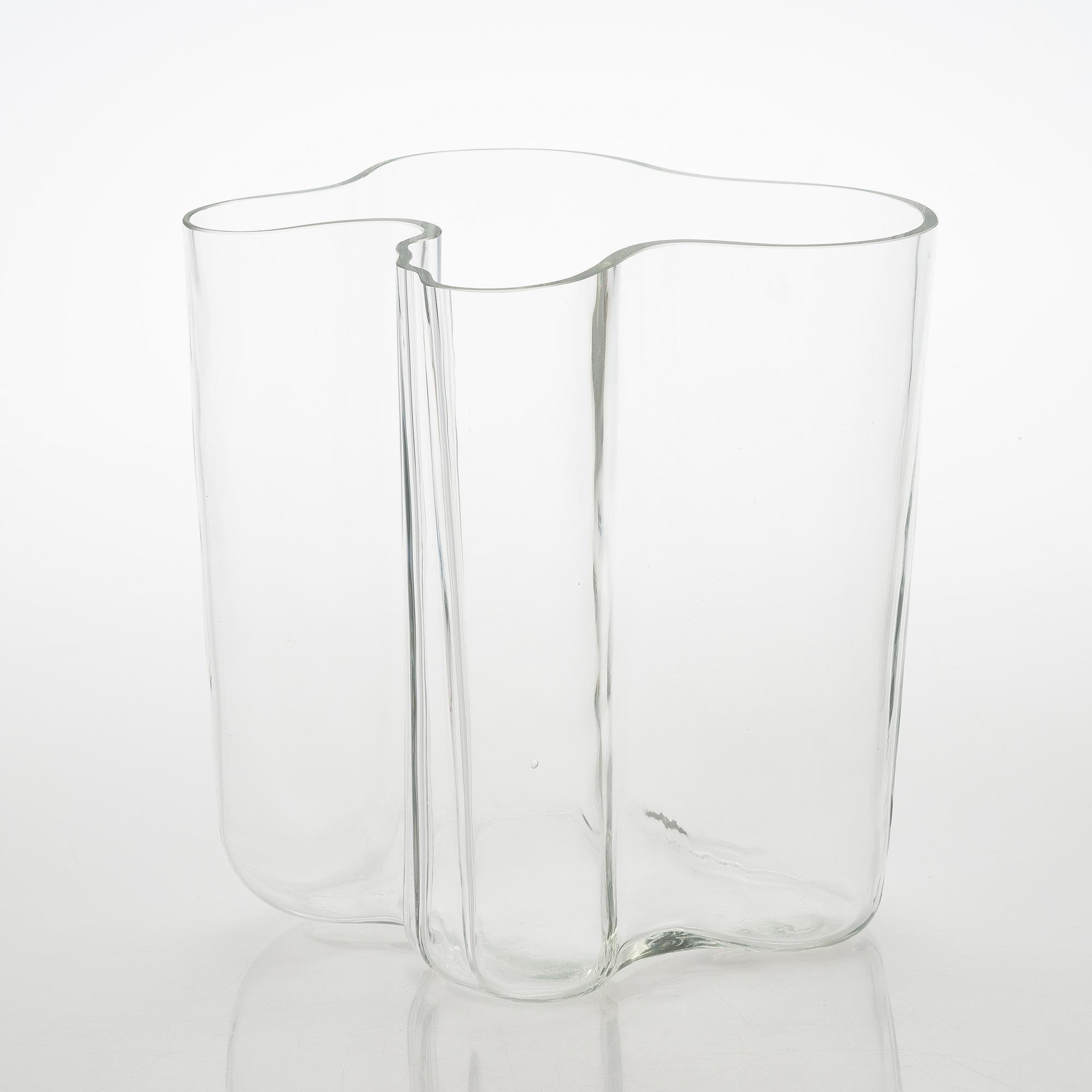 Alvar Aalto, a '3031' vase signed Alvar Aalto 50/1986.