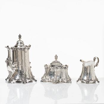 A three-piece silver coffee service, Gustaf Mölleborg, Stockholm, 1903.