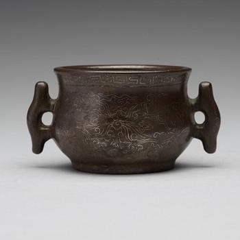 A silver inlay bronze censer, late Qing dynasty.