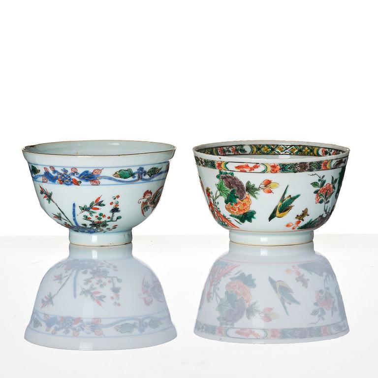 A set of two of famille verte bowls, Qing dynasty, Kangxi (1662-1722).