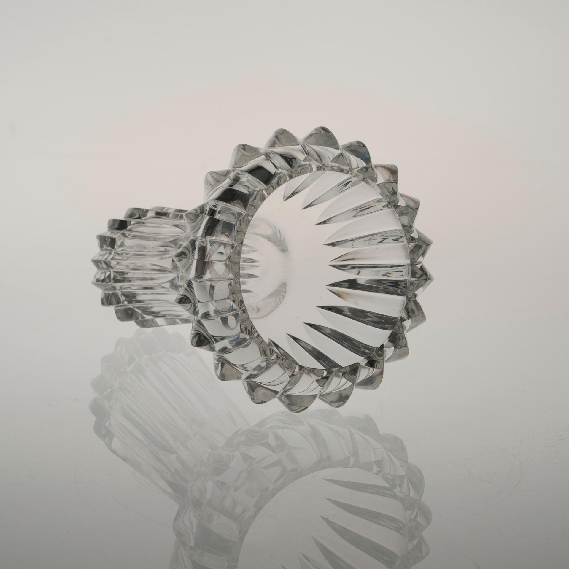 VAS, glas, "Gul näckros", signerad Aimo Okkolin Riihimäen Lasi Oy.