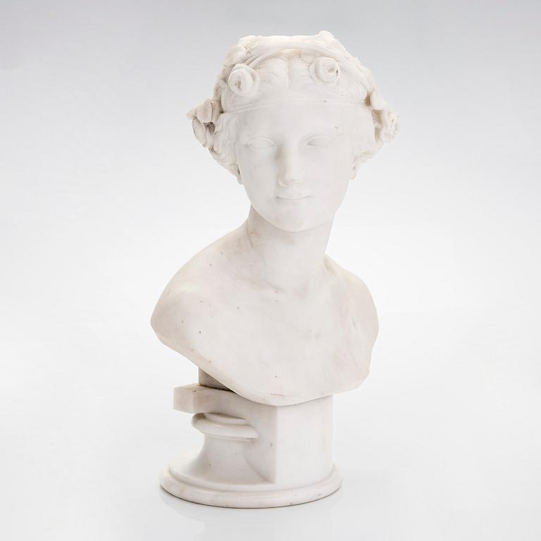 Kvinnobyst, alabaster, 1900-talets senare hälft.
