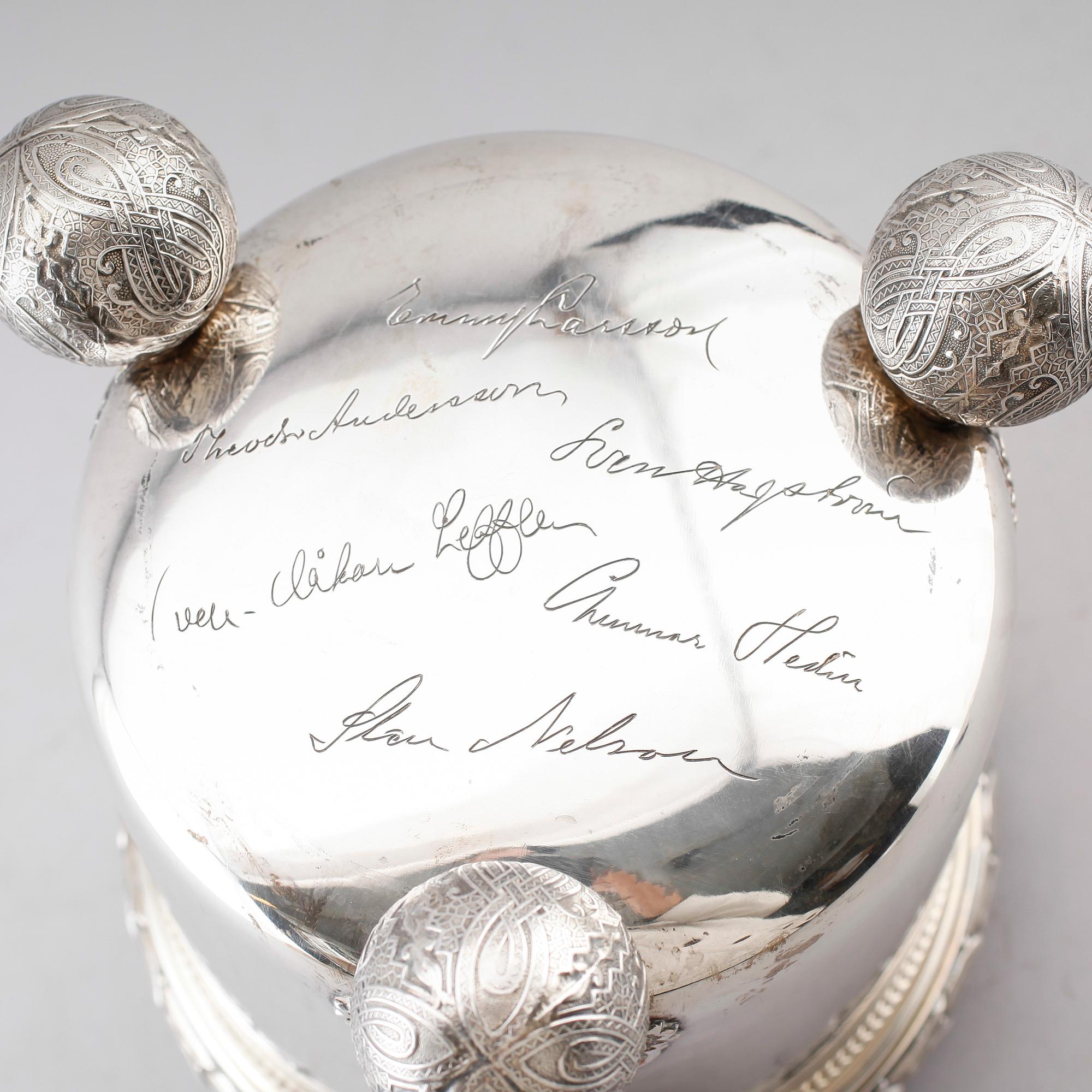 STOP, silver, CG Hallberg, Stockholm 1939. Vikt ca 1142 gram.