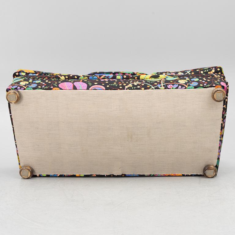 Josef Frank, Sofa, model 703, Svenskt Tenn.