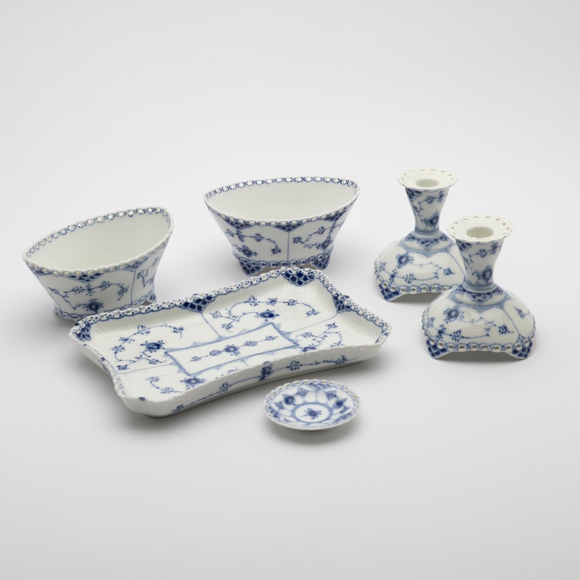 Royal Copenhagen, Service pieces, 68 pieces, porcelain, "Blue Fluted", Royal Copenhagen, Denmark.