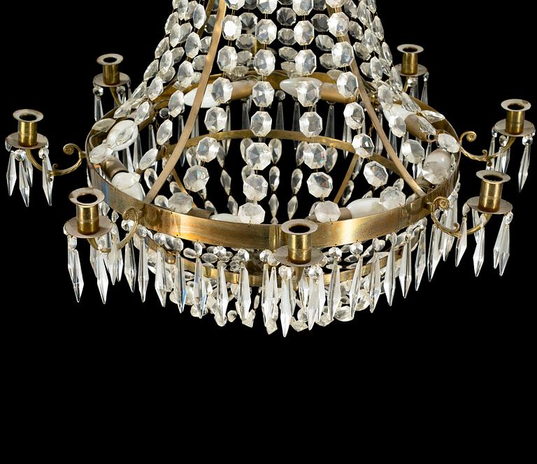 A chandelier from around the turn of the century 1900.