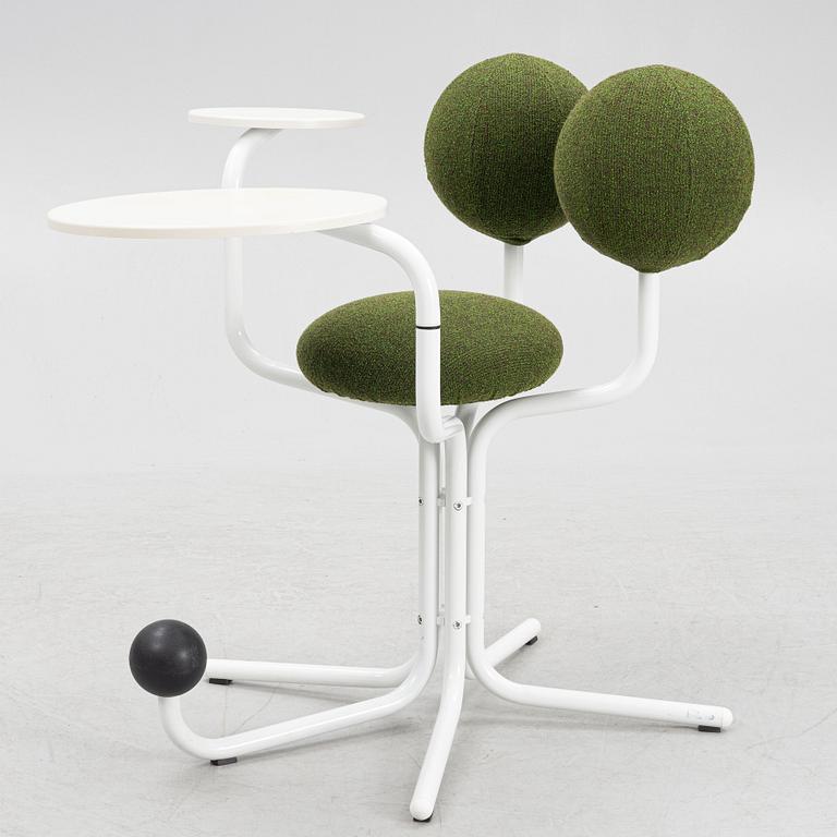 A 'Globe Tree' workstation by Peter Opsvik, Globe concept.