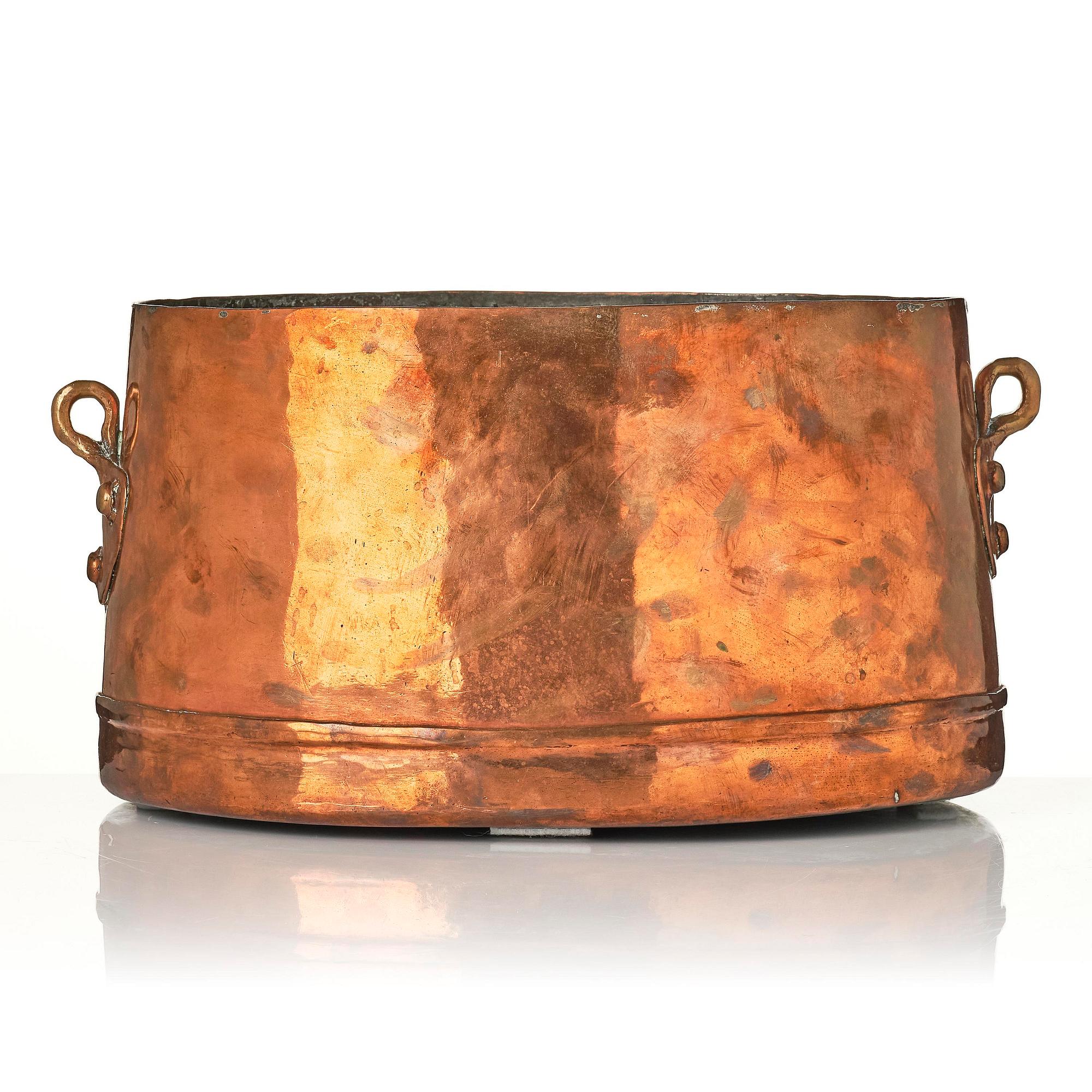 A copper cauldron from Gustav III:s household, dated 1788.