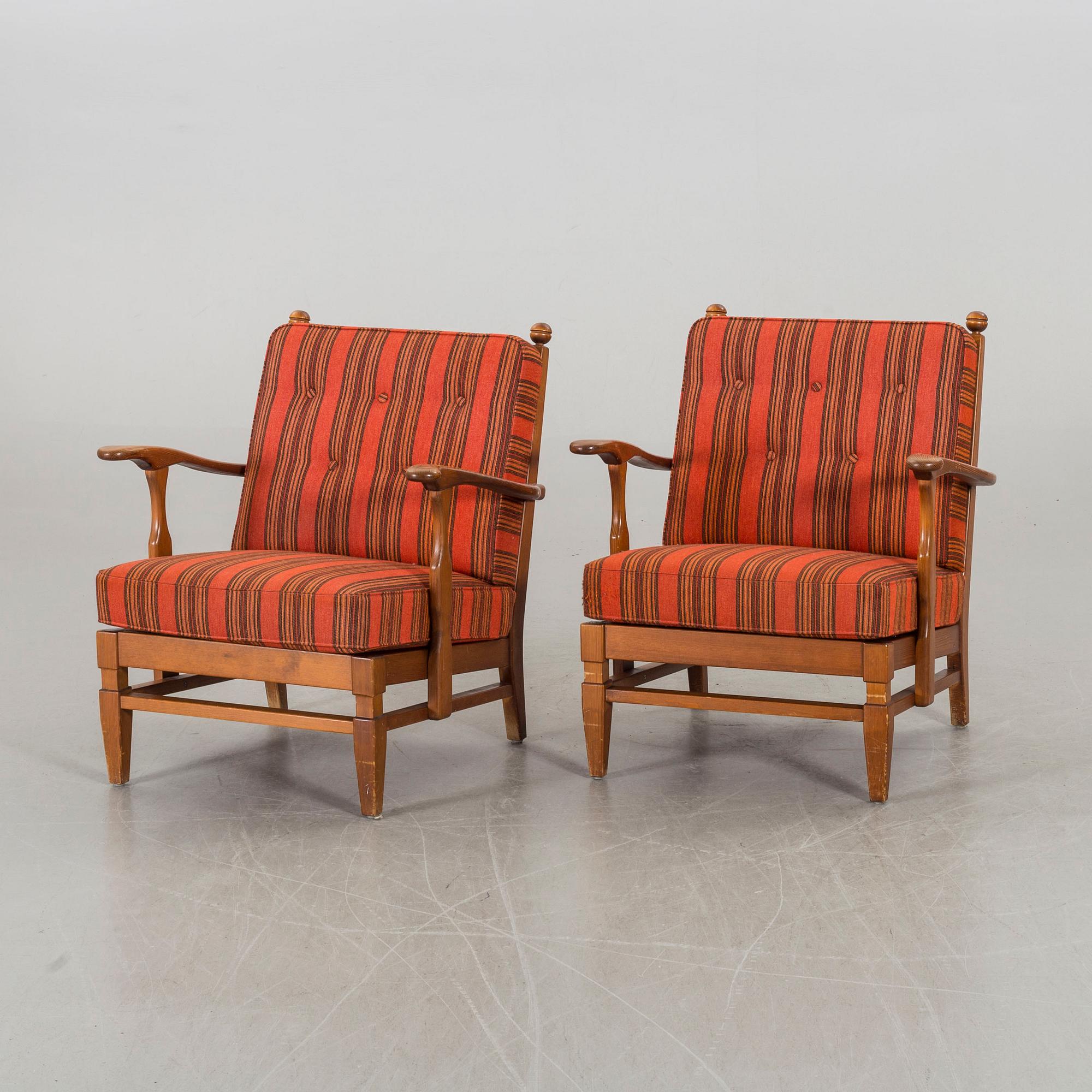 A pair of 1940's Swedish "Åre" pine armchairs by Göperts möbler.
