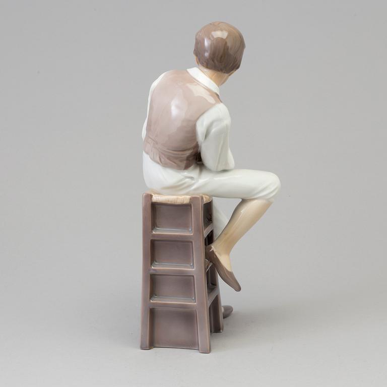 FIGURIN, porslin, "Mandolinspelare". Bing & Gröndahl, Denmark, sent 1900-tal.