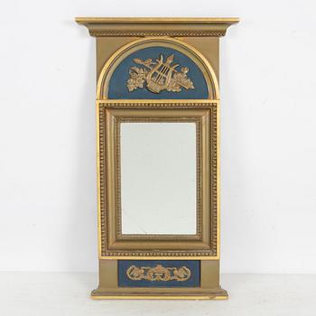 Mirror, Gustavian style, first half of the 20th century.