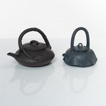 Two Chinese yixing ware teapots, 20th century.