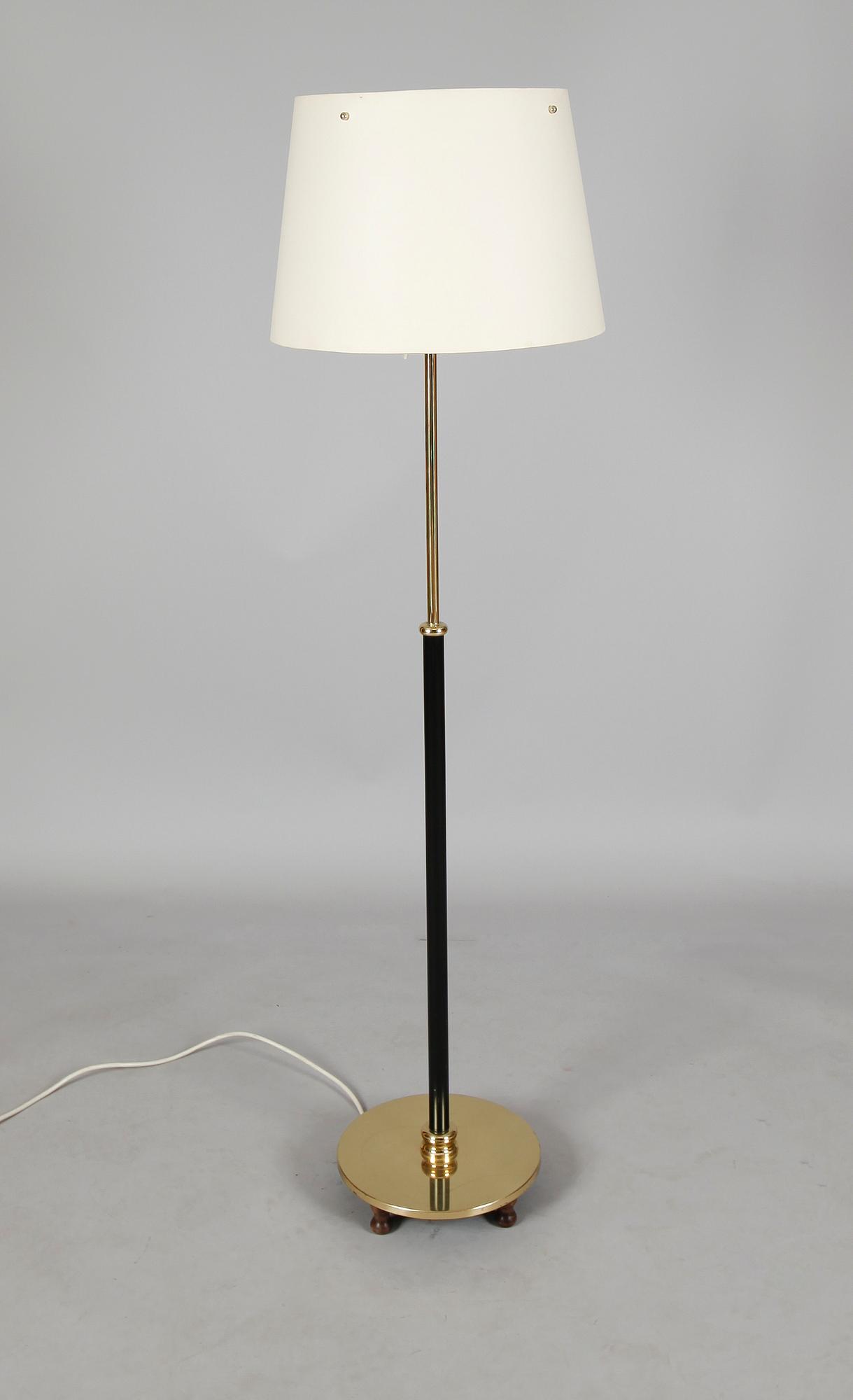 GOLVLAMPA, modell 2564, Josef Frank, Firma Svenskt Tenn.