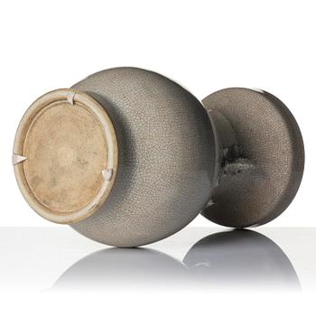 Vas, ge-glasyr. Qingdynastin, 1800-tal.