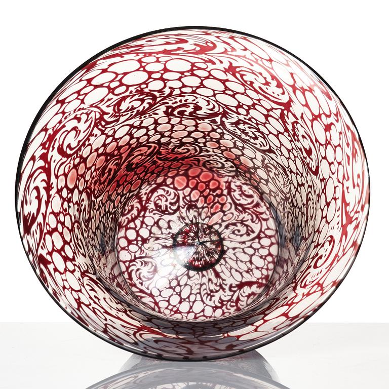 Simon Gate, a 'graal' glass bowl, Orrefors, Sweden 1920, no 952.