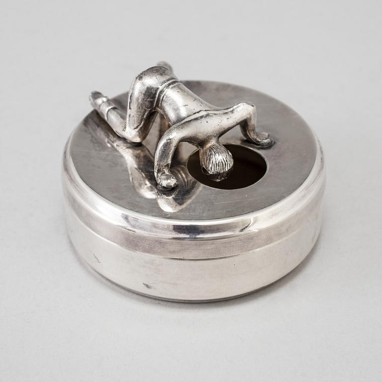 A plated silver box for cufflinks by Widerholm & Dahlberg in Eskilstuna, first half of the 20th century.