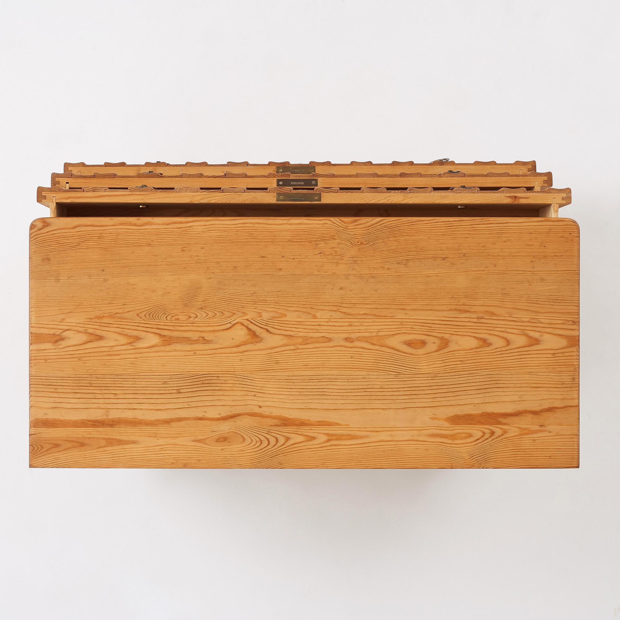 Göran Malmvall, a Swedish Modern pine chest of drawers, Karl Andersson & Söner Möbelfabrik, mid 20th century.