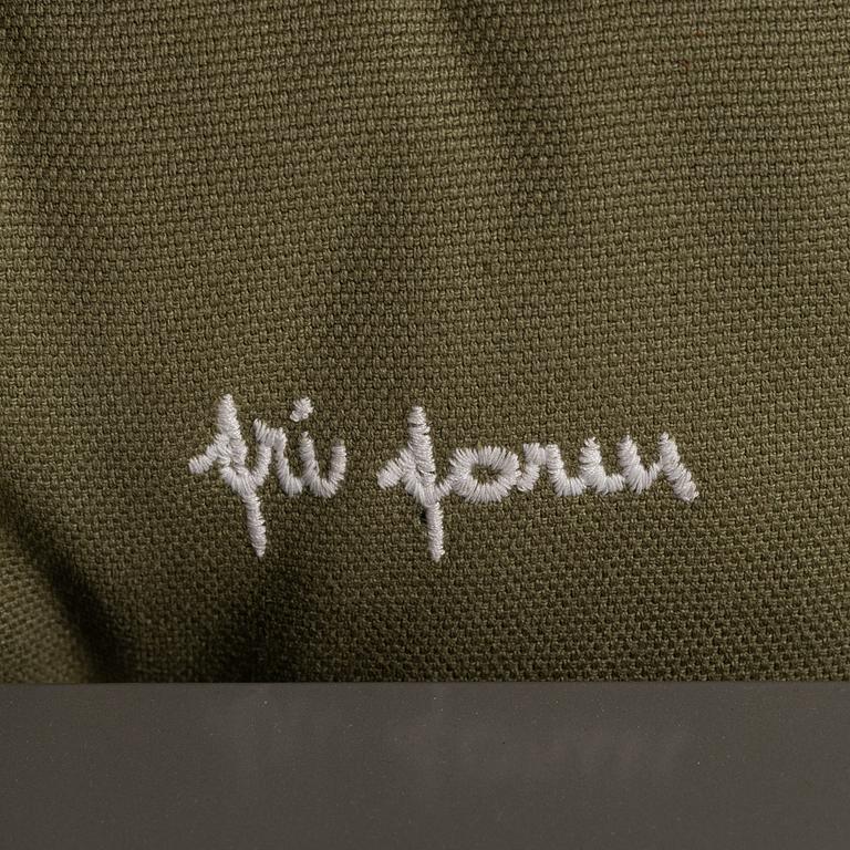 Elsa Stackelberg, a garden hammock, Fri Form, 21st Century.