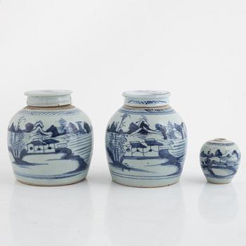 Five porcelain ginger jars, China, Qing dynasty, 19th century.