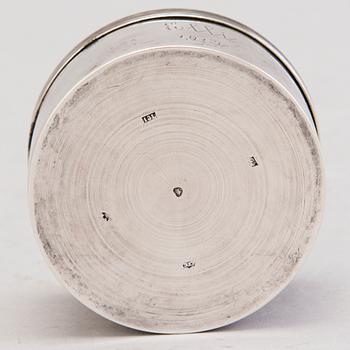 A silver bowl and a silver box, mark of Gustaf Adolf Strömbäck, Helsinki 1843 and Carl Fridolf Ekholm, Helsinki 1864.