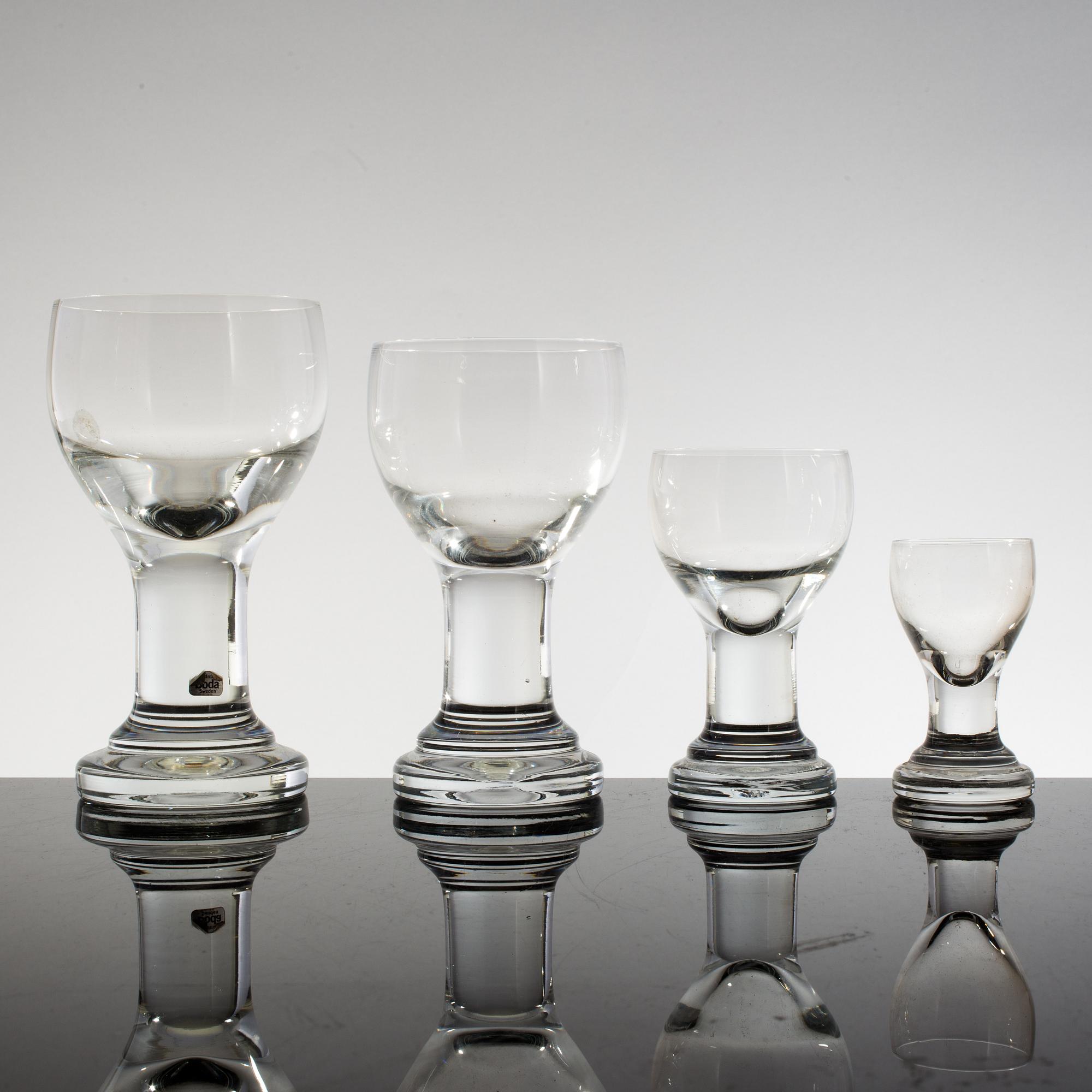 BERTIL VALLIEN, glas, 23 st, "Ballad", Kosta Boda, formgivna 1975.