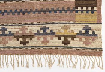 Märta Måås-Fjetterström, matta, "Herrumsmattan", rölakan, 329 x 258 cm, signerad MMF.