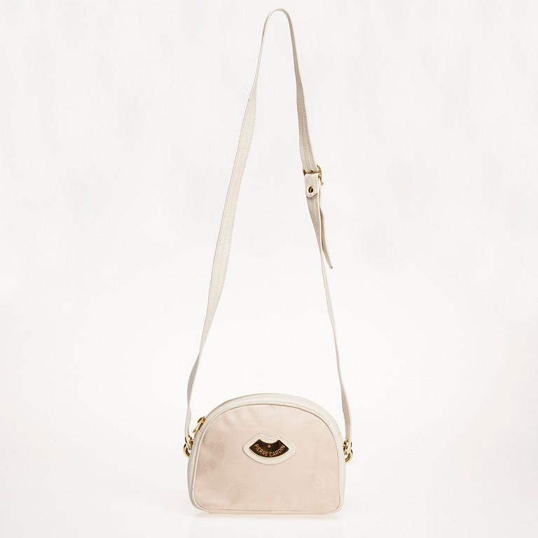 LAUKKU, Pierre Cardin.