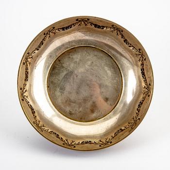C.G. Hallberg skålar ett par silver Stockholm 1908.