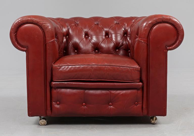 FÅTÖLJ, Chesterfieldmodell, 1900-talets andra hälft.