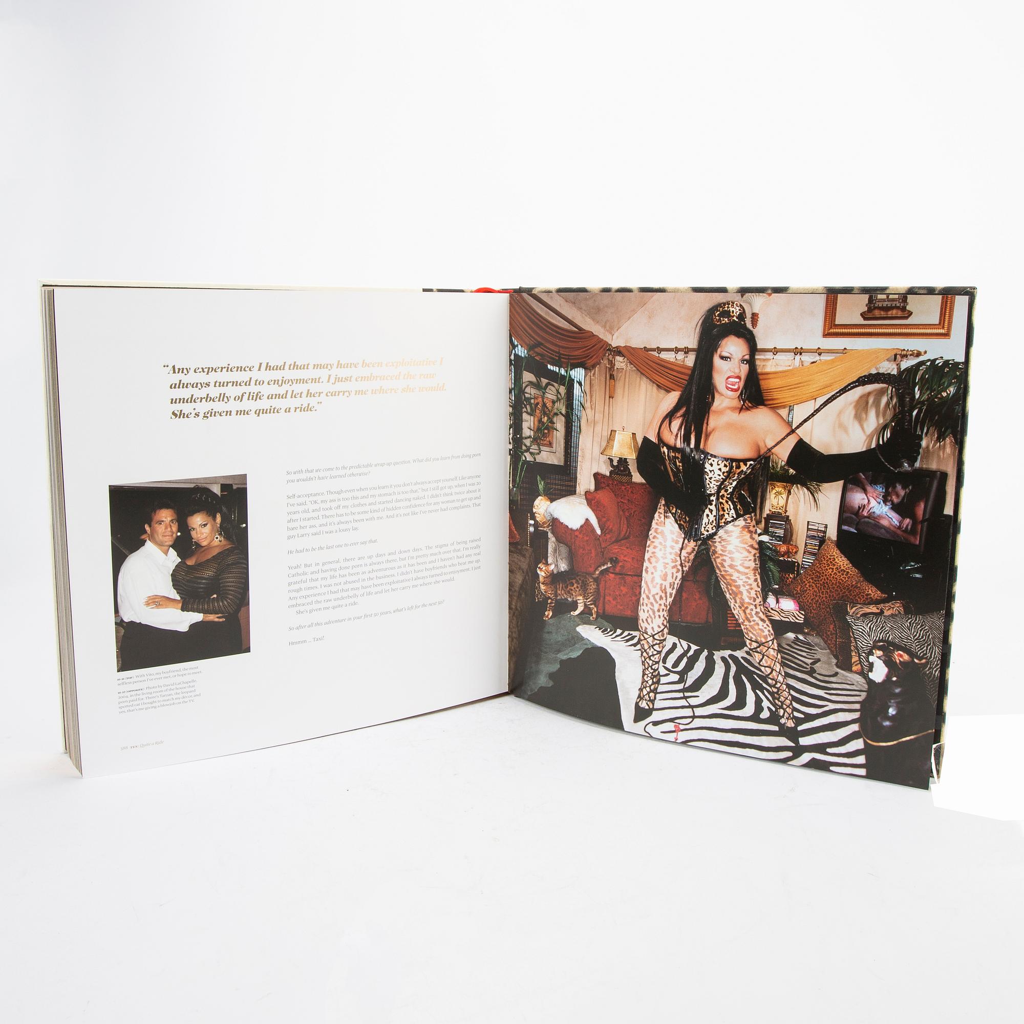 Dian Hanson, bokverk "Vanessa del Rio - Fifty Years of Slightly Slutty Behaviour"  Taschen numrerad upplaga 0993/1500 New York 2007.