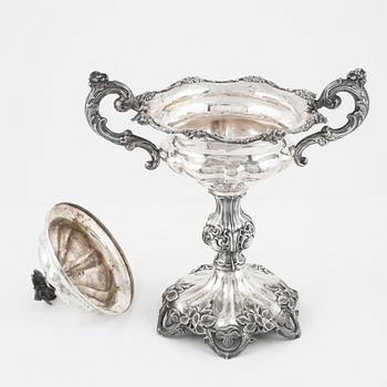 A silver sugar bowl, C Holm, Norrköping 1859.