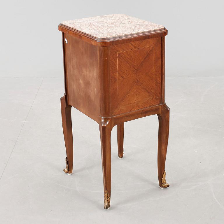 POTTSKÅP. 1900-talets början.