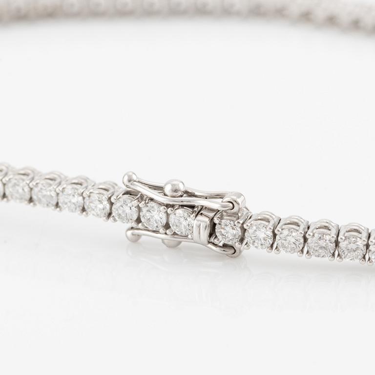Tennis bracelet, 18K white gold with brilliant-cut diamonds.