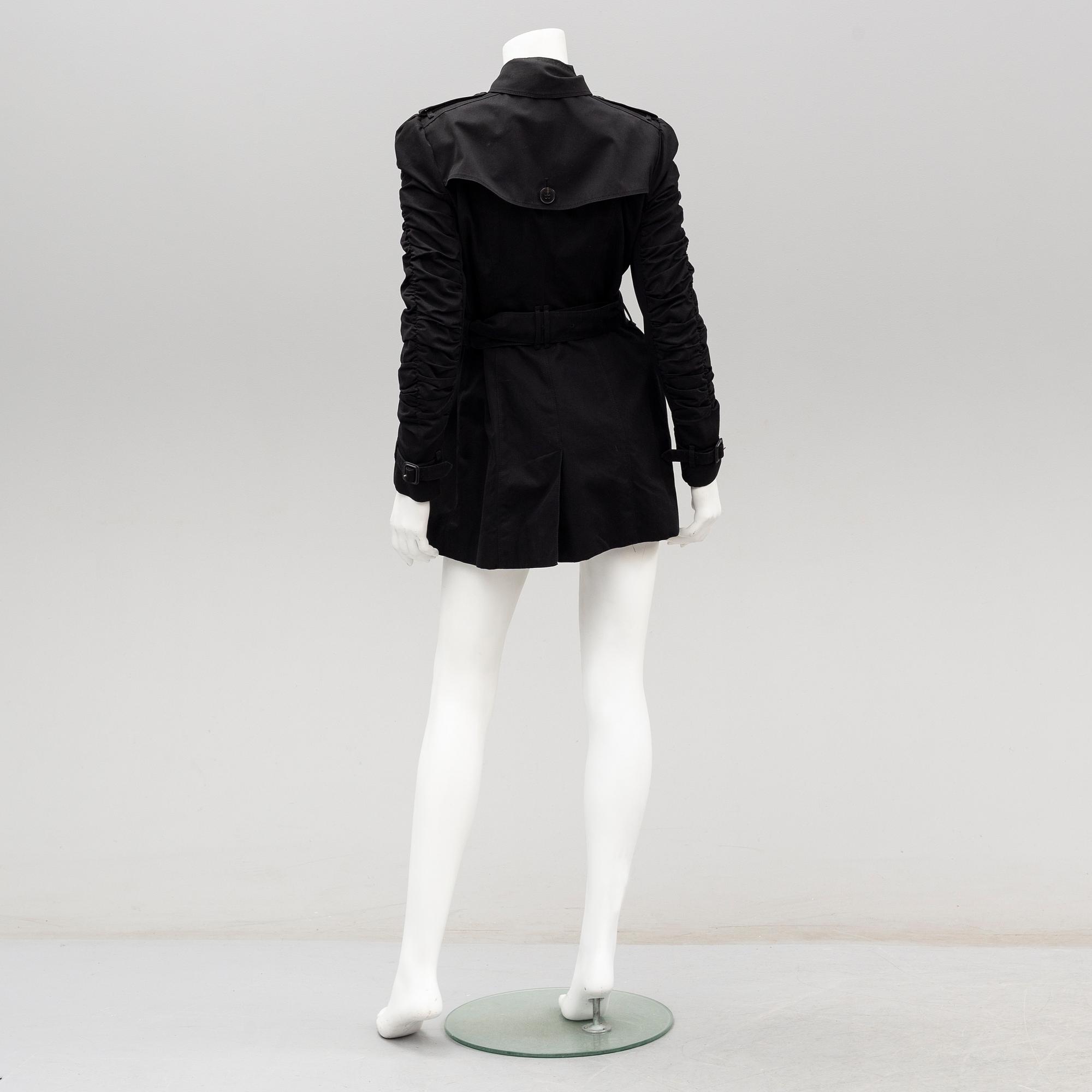 BURBERRY, a cotton trench coat, size 38. 2015.