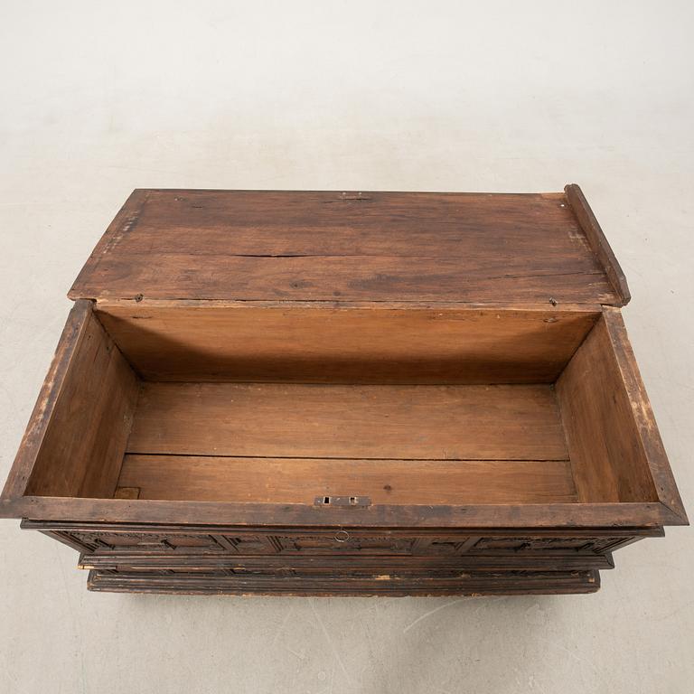 Cassone Renaissance style 19th century.