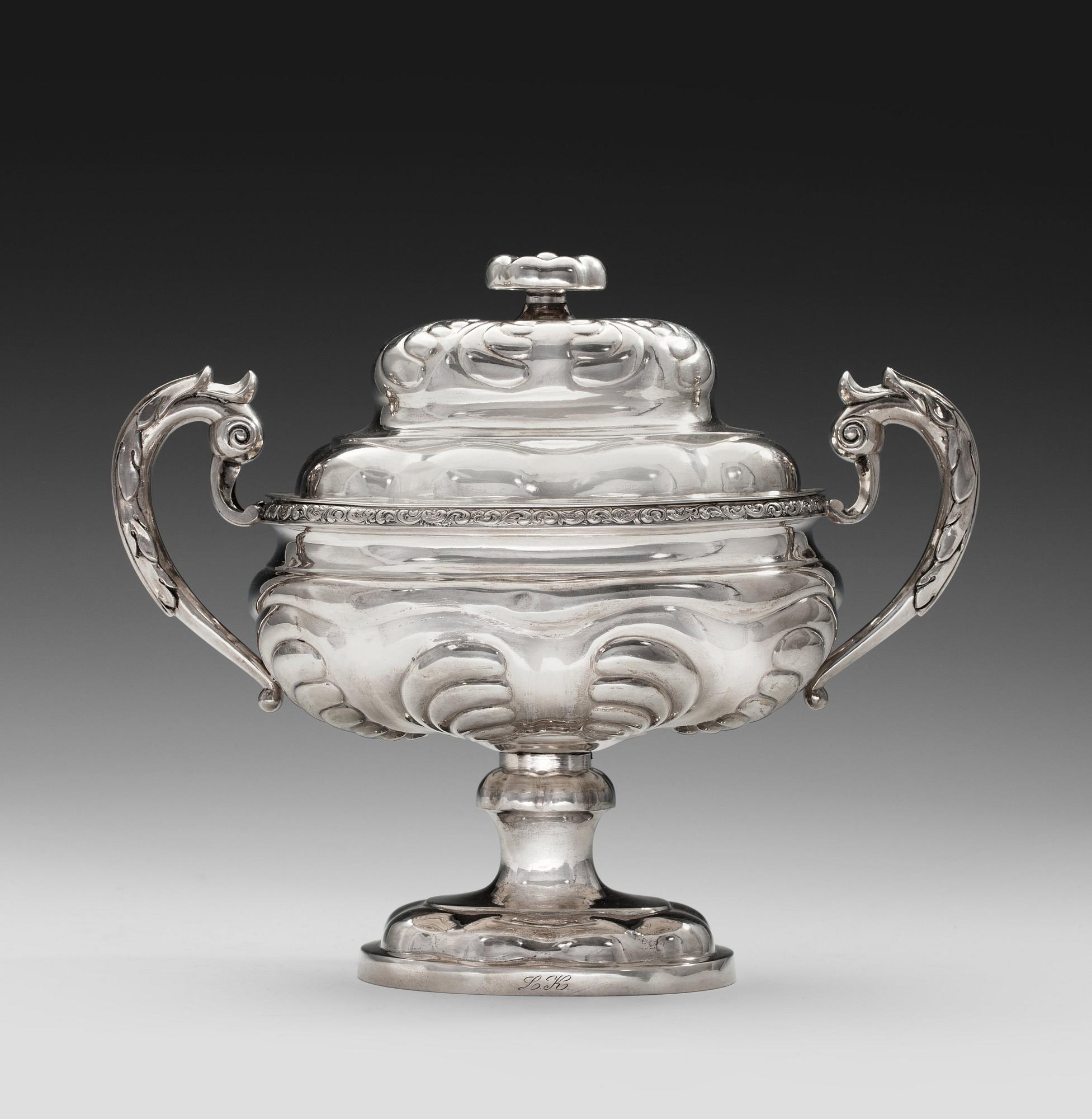 A SUGAR BOWL, 13L silver. G.E. Dehio Tallinn 1810-57. Height 20 cm. Weight 627 g.