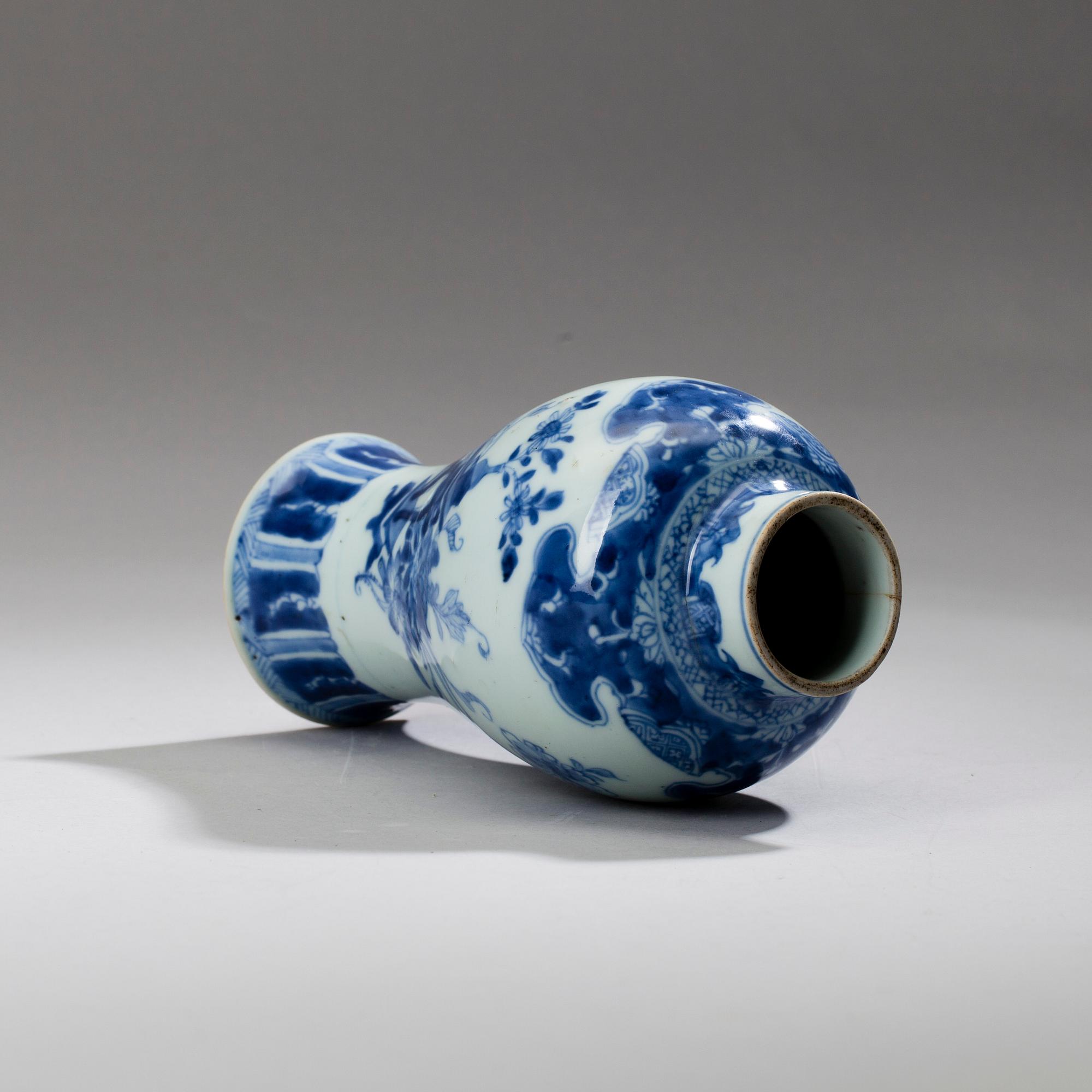 VAS, porslin, Kina 1700-1800-tal.