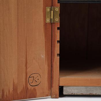 John Kandell, a "Solitär" cabinet, Källemo, Värnamo, post 1981.