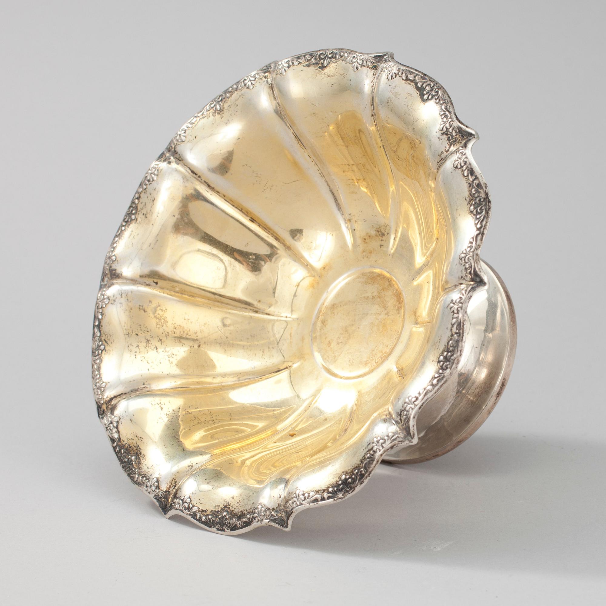 SKÅL, silver, Auran Kultaseppä, Åbo 1938. Vikt ca 184 g.