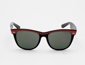 SOLGLASÖGON, "Wayfarer II", Ray Ban.