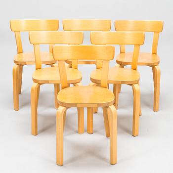 ALVAR AALTO, A table 82A and 6 chairs 69, Artek, latter half of the 20th century.